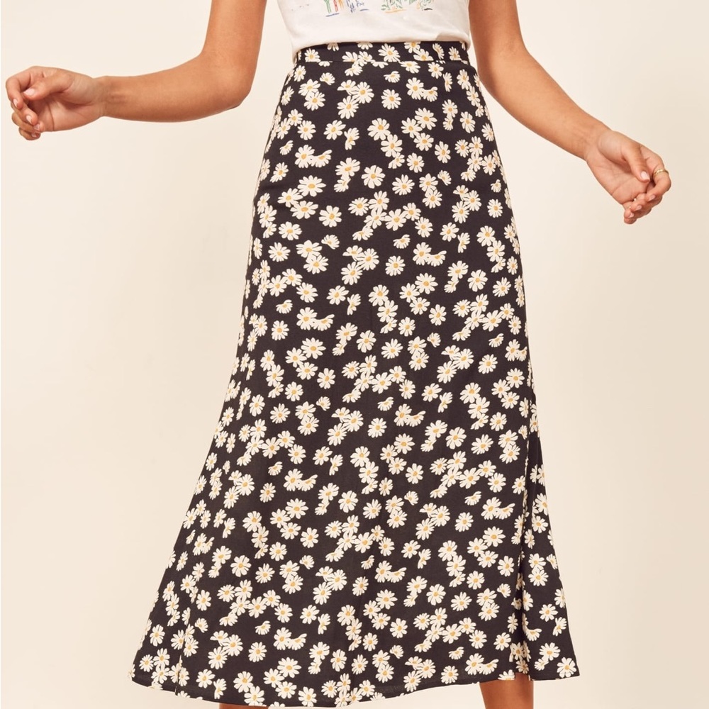 Reformation Daisy Skirt size 2